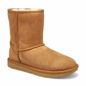 UGG classic chestnut kids size 1